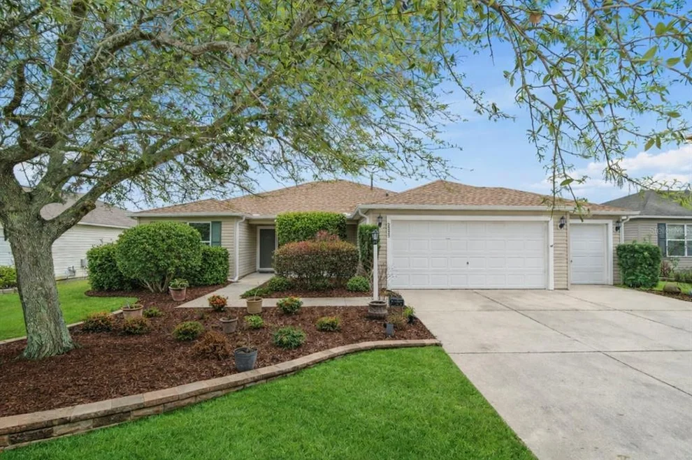 Unit for sale at 2525 FIVE FORKS TRAIL, THE VILLAGES, FL 32162
