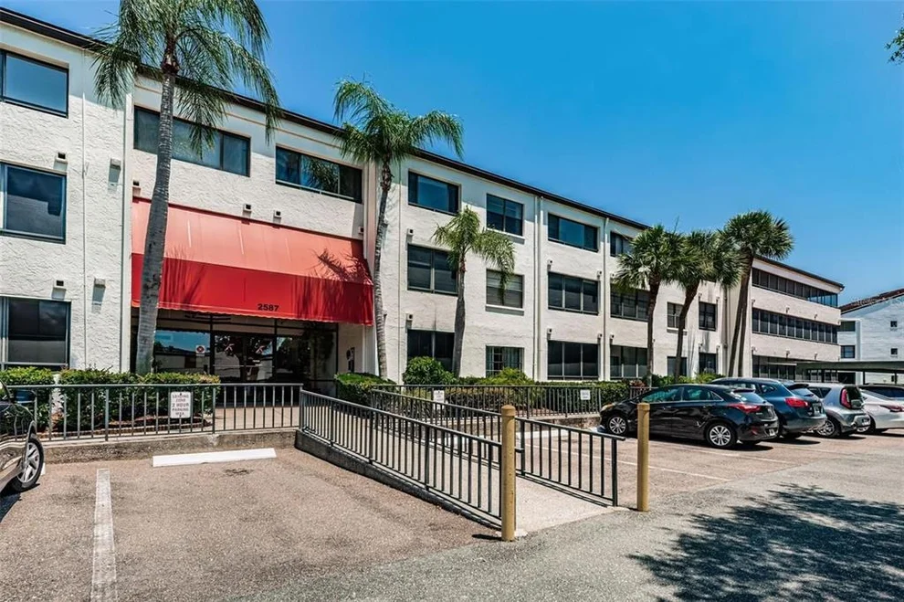 Unit for sale at 2587 COUNTRYSIDE BOULEVARD, CLEARWATER, FL 33761