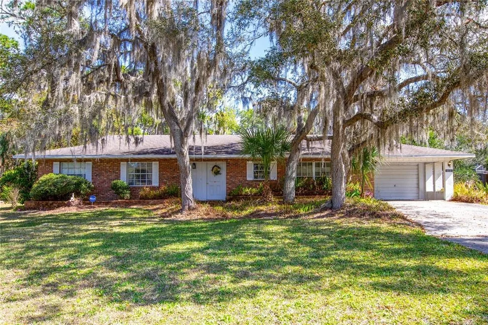Unit for sale at 16529 ORANGE AVENUE, UMATILLA, FL 32784