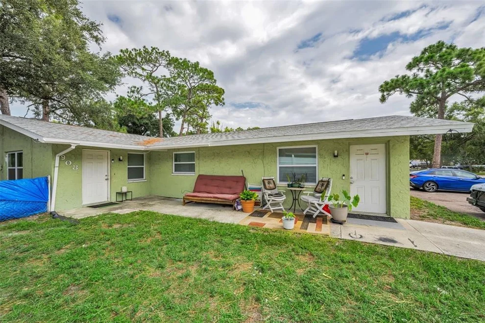 Unit for sale at 906/908 LAKE PALMS DRIVE, LARGO, FL 33771