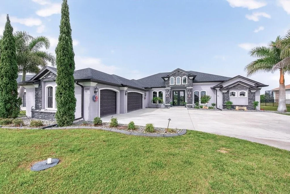 Unit for sale at 5220 LAKE VENICE DRIVE, WIMAUMA, FL 33598