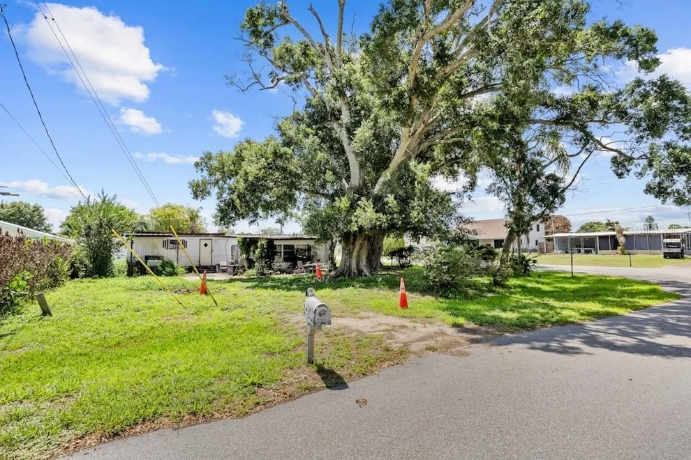 Unit for sale at 2809 SE 38TH AVENUE, OKEECHOBEE, FL 34974