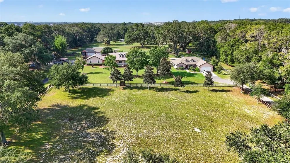 Unit for sale at 10844 SE HIGHWAY 42, SUMMERFIELD, FL 34491