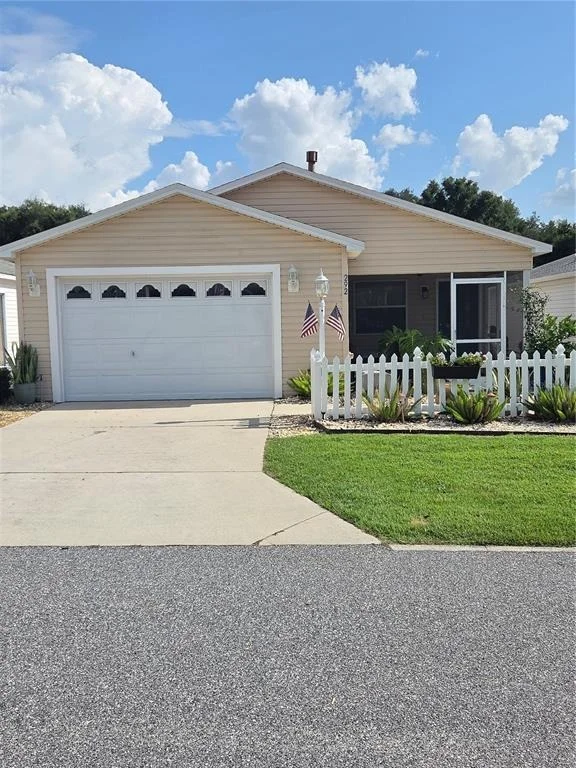 Unit for sale at 292 STARR LANE, THE VILLAGES, FL 32162