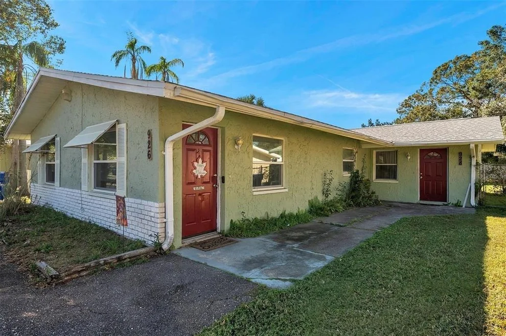 Unit for sale at 926 LAKE PALMS DRIVE, LARGO, FL 33771