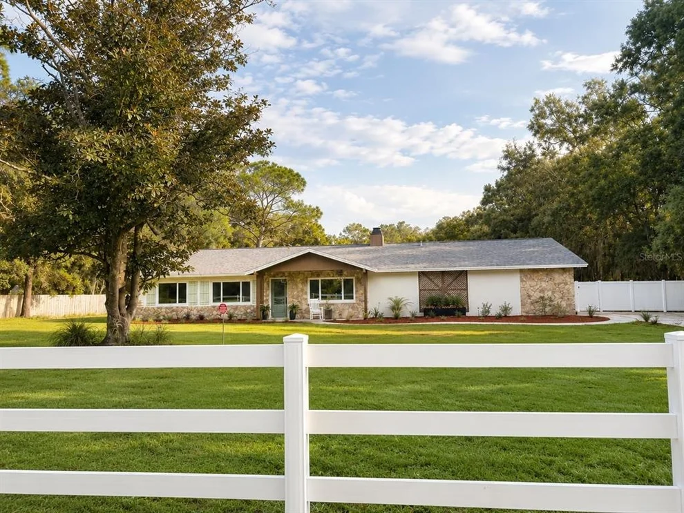 Unit for sale at 17238 BRIDLEPATH COURT, LUTZ, FL 33558