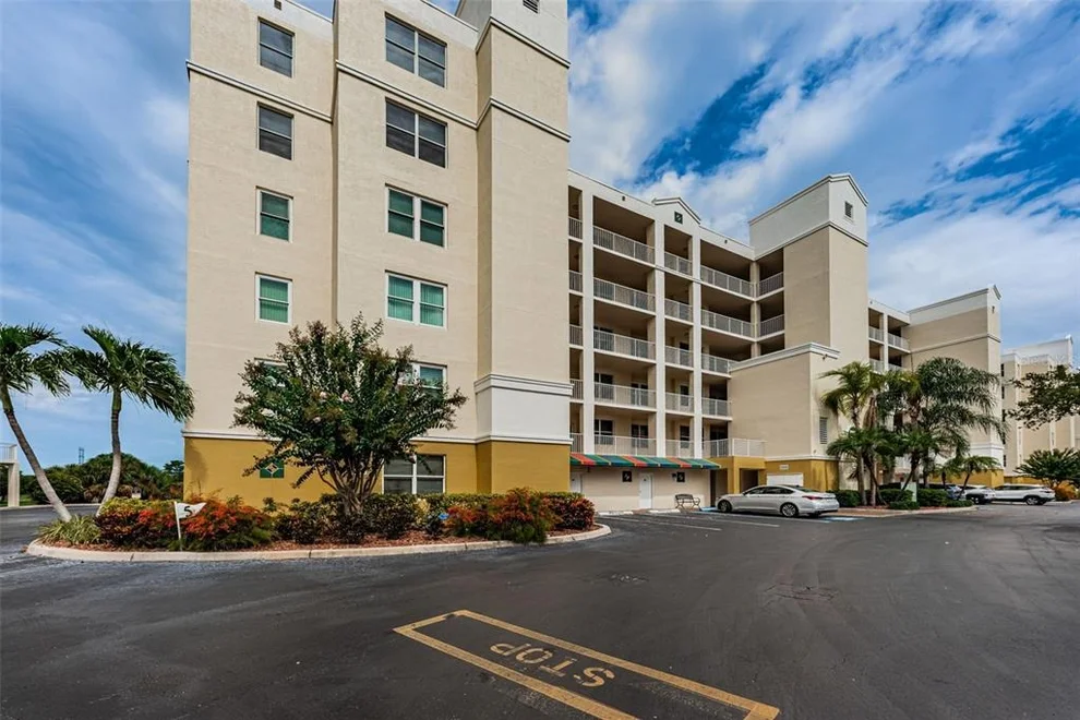 Unit for sale at 1200 COUNTRY CLUB DRIVE, LARGO, FL 33771