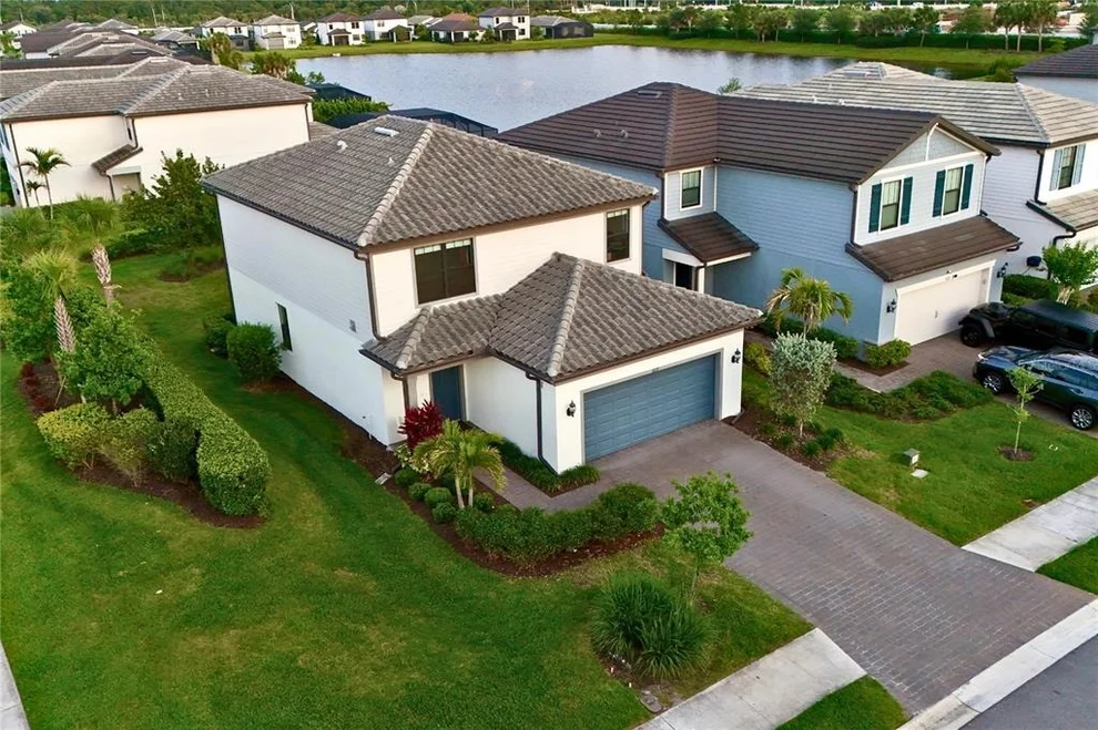 Unit for sale at 6111 BLUESTAR COURT, LAKEWOOD RANCH, FL 34211