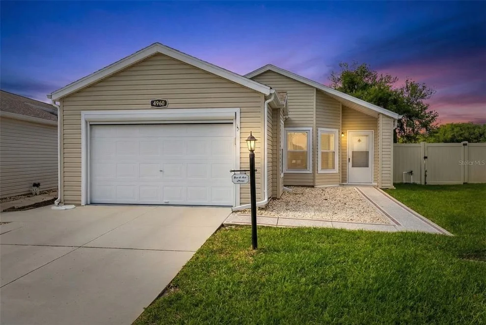 Unit for sale at 4960 HERON RUN CIRCLE, LEESBURG, FL 34748