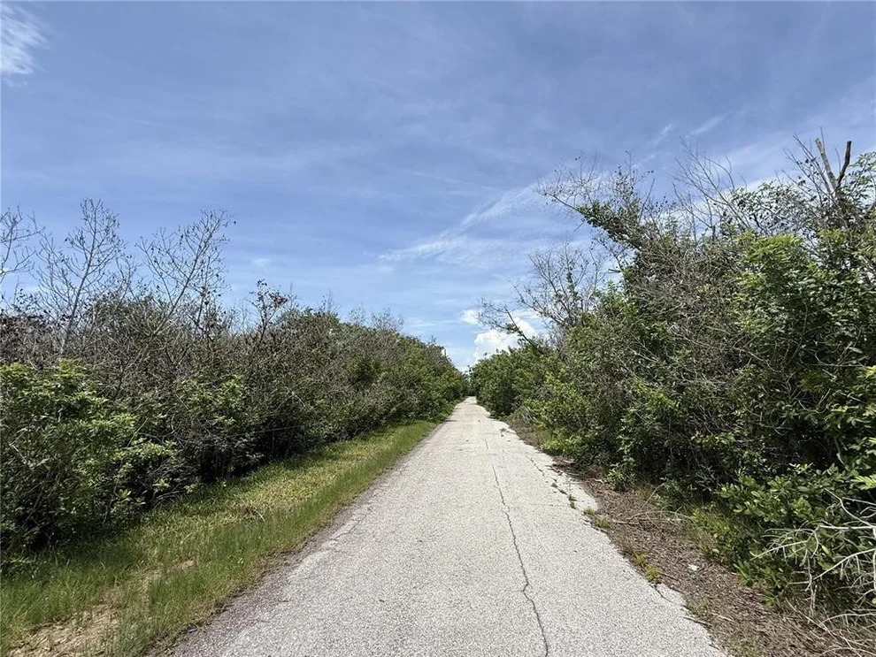 Unit for sale at 5997 KRACKER AVENUE, GIBSONTON, FL 33534