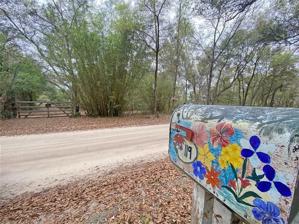 Unit for sale at 119 TWIN LAKES ROAD, HAWTHORNE, FL 32640