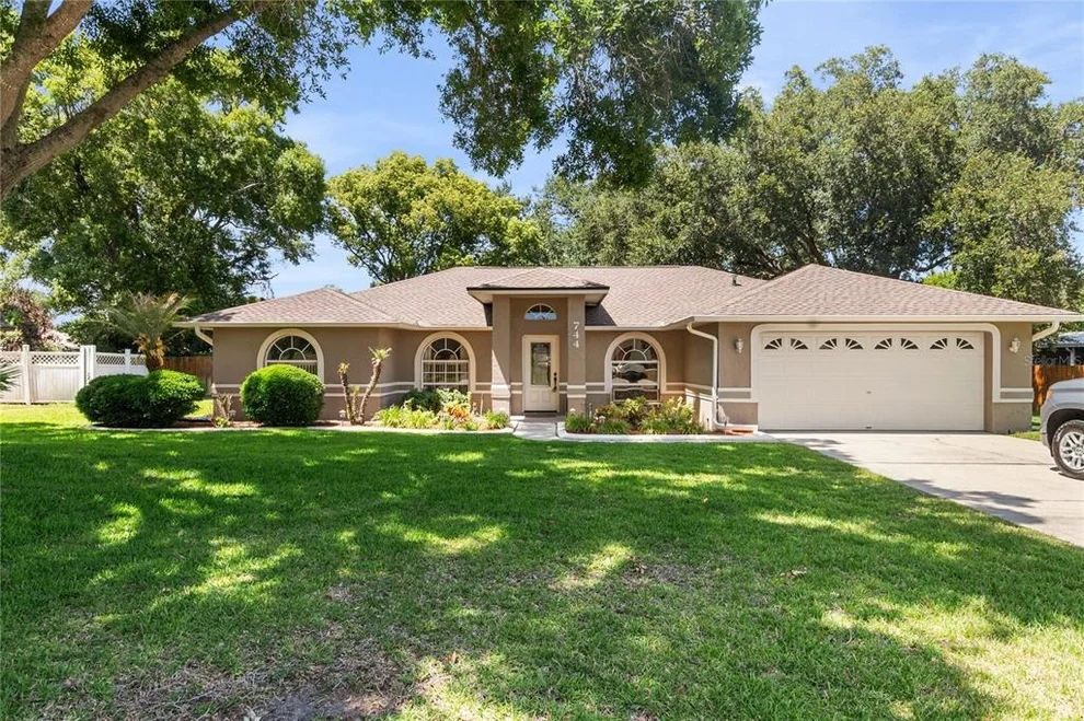 Unit for sale at 744 CEDAR KNOLL DRIVE N, LAKELAND, FL 33809