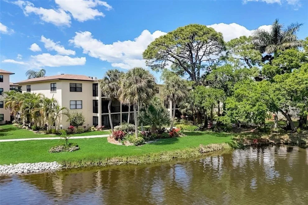 Unit for sale at 425 30TH AVENUE W, BRADENTON, FL 34205