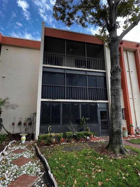 Unit for sale at 1130 N LAKE PARKER AVENUE, LAKELAND, FL 33805