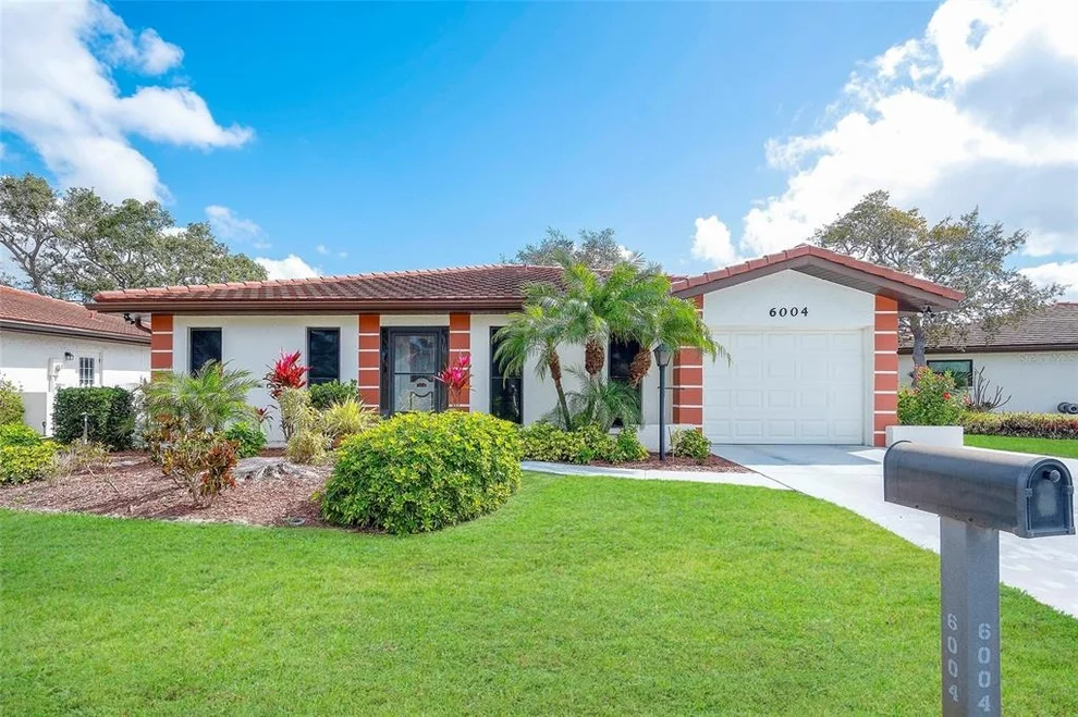 Unit for sale at 6004 VIVIENDA DRIVE, BRADENTON, FL 34207