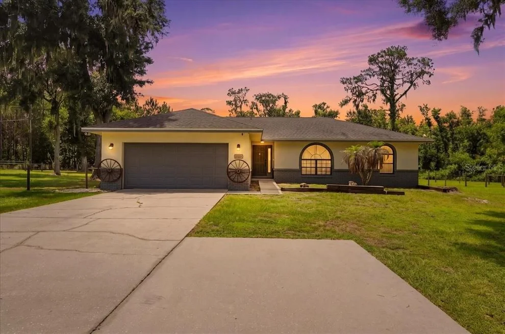 Unit for sale at 8636 OAKWOOD DRIVE, LAKELAND, FL 33810