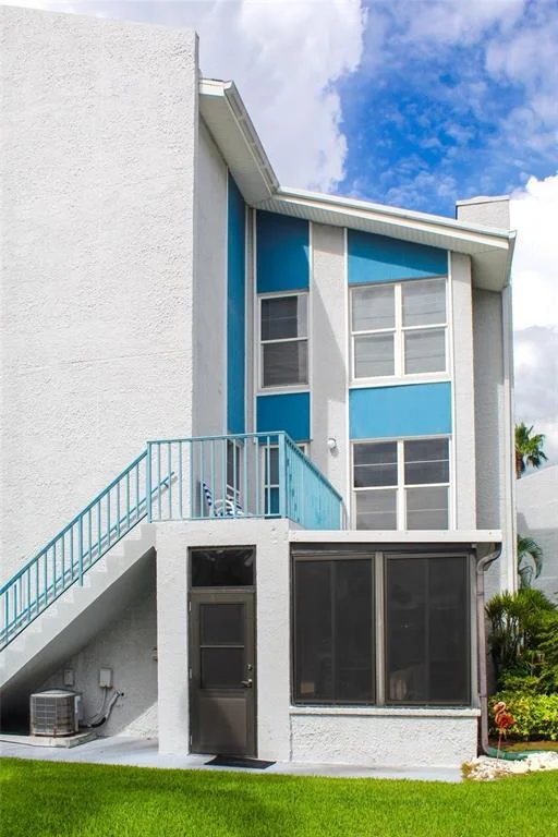 215 Medallion Boulevard