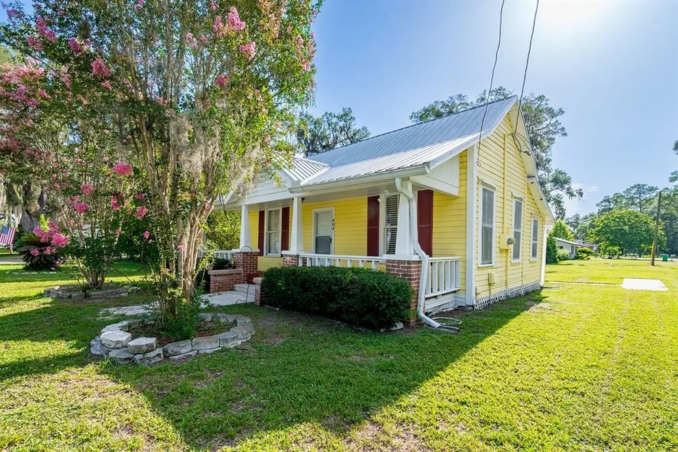 Unit for sale at 404 NE 2ND STREET, TRENTON, FL 32693