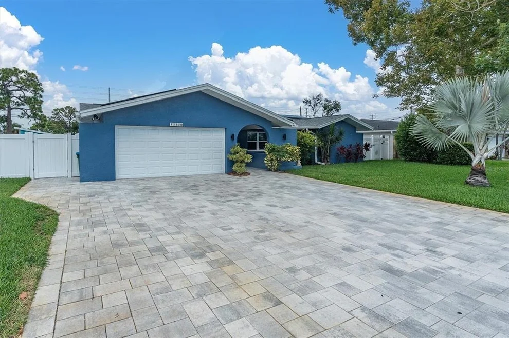 Unit for sale at 13179 DORCHESTER DRIVE, SEMINOLE, FL 33776