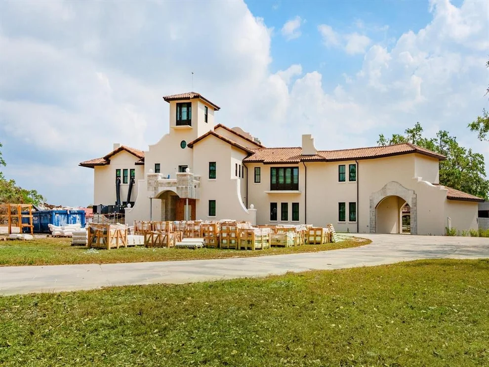 Unit for sale at 600 N JACKSON ROAD, VENICE, FL 34292