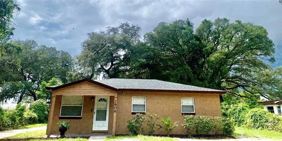 Unit for sale at 1608 LONG LANE, APOPKA, FL 32703