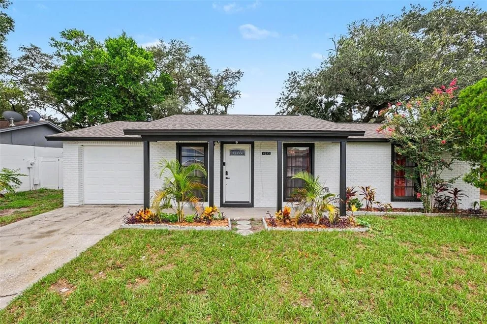 Unit for sale at 8253 GREENLEAF CIRCLE, TAMPA, FL 33615