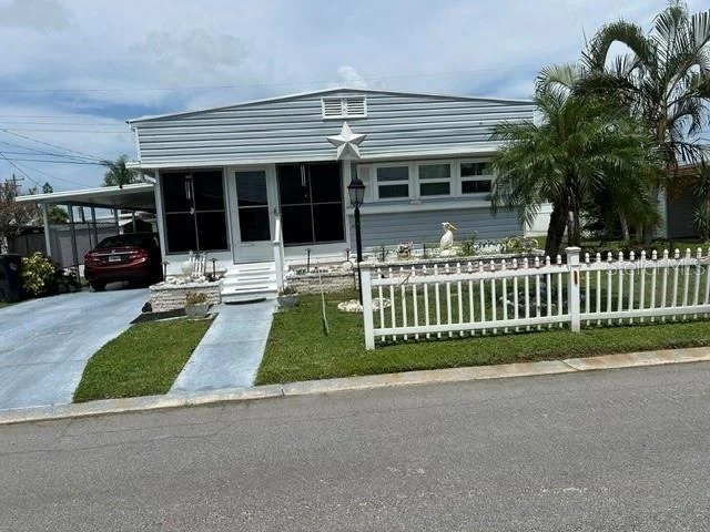 Unit for sale at 607 50TH AVENUE TER W, BRADENTON, FL 34207