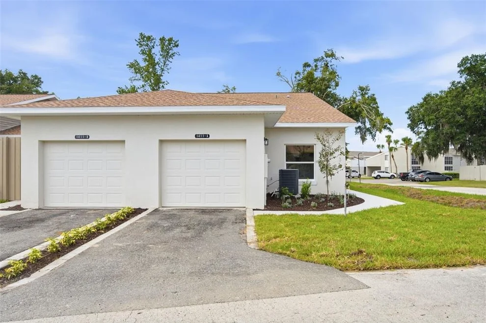Unit for sale at 1411 OAK PL, APOPKA, FL 32712