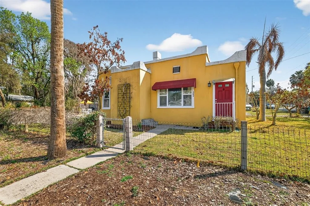 Unit for sale at 342 S CLAYTON STREET, MOUNT DORA, FL 32757