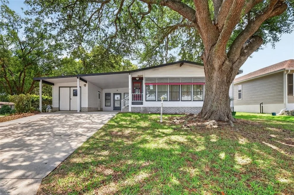 Unit for sale at 1625 HILTON HEAD BOULEVARD, LADY LAKE, FL 32159