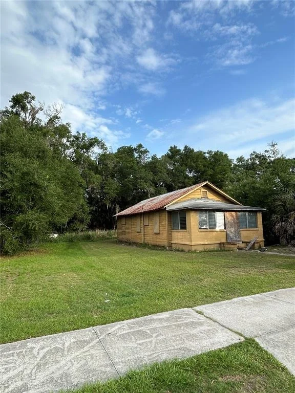 Unit for sale at 508 PALMETTO STREET, EUSTIS, FL 32726