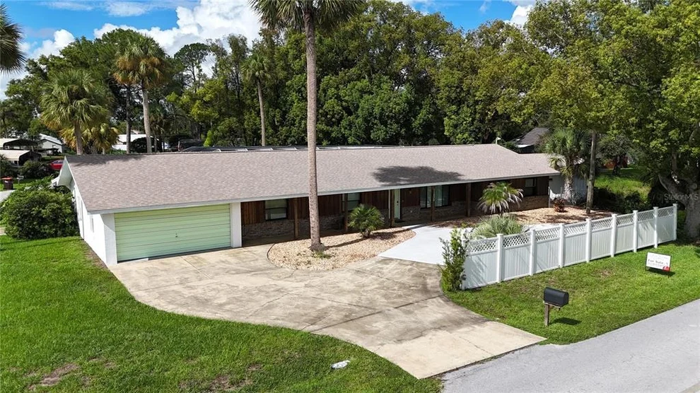 Unit for sale at 11230 SE TIMUCUAN ROAD, SUMMERFIELD, FL 34491