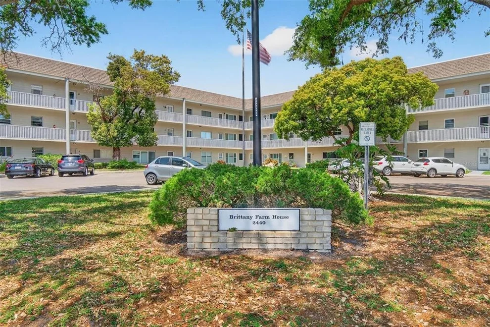 Unit for sale at 2440 WORLD PARKWAY BOULEVARD, CLEARWATER, FL 33763