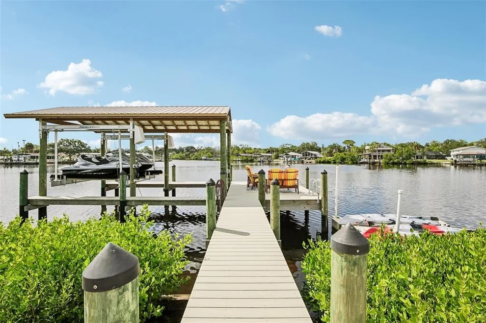 Unit for sale at 806 BLUE HERON BOULEVARD, RUSKIN, FL 33570