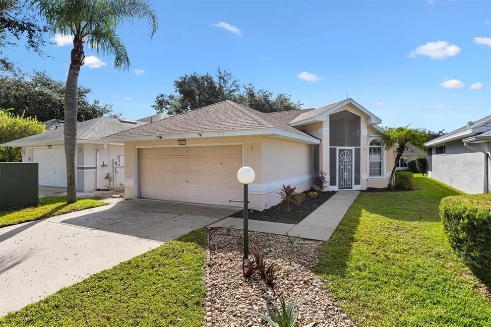 Unit for sale at 5610 KING JAMES AVENUE, LEESBURG, FL 34748