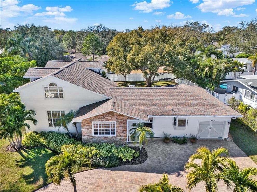 Unit for sale at 504 FAIRVIEW ROAD, BELLEAIR, FL 33756