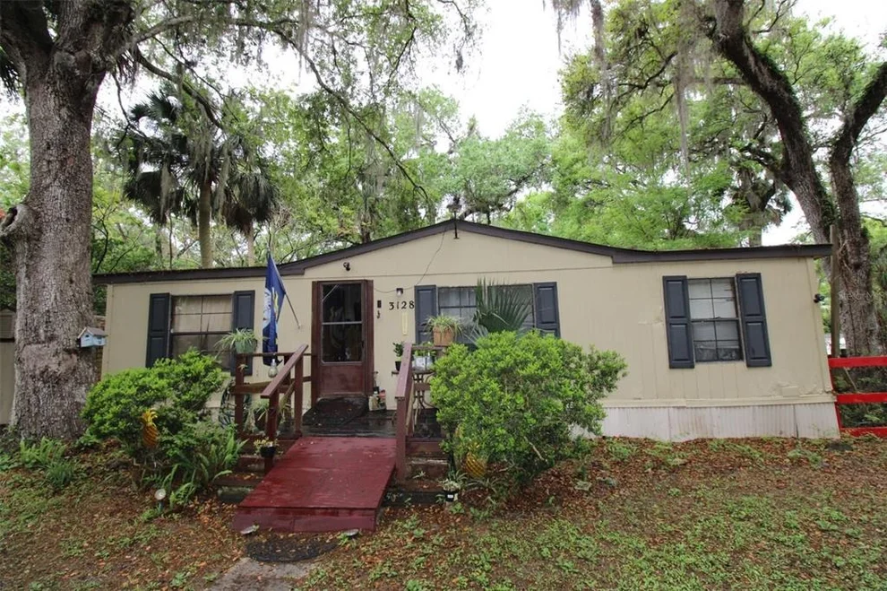 Unit for sale at 3128 CR 418, LAKE PANASOFFKEE, FL 33538