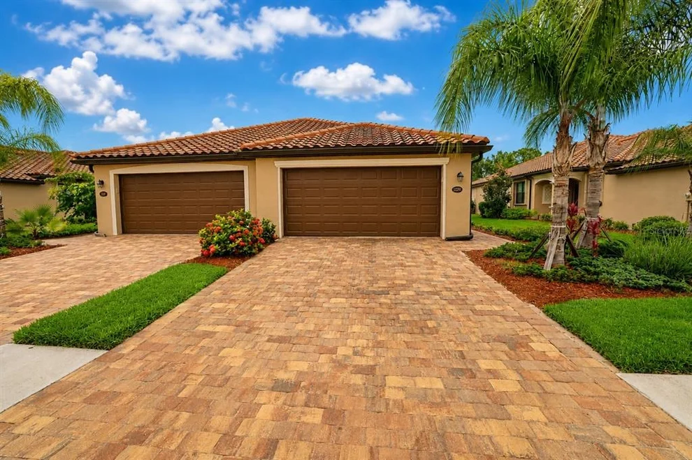 Unit for sale at 12385 AMICA LOOP, VENICE, FL 34293
