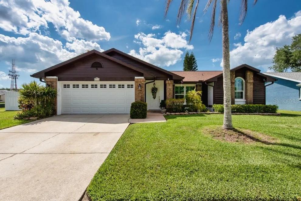 Unit for sale at 2911 LAHLOR LANE, PALM HARBOR, FL 34684