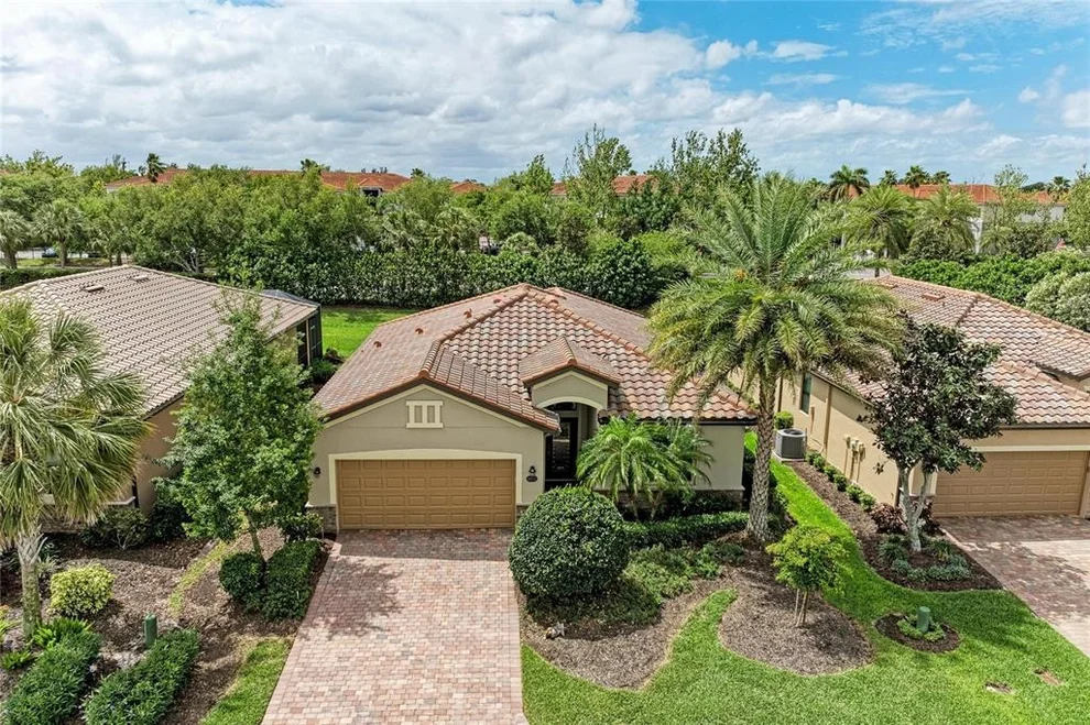Unit for sale at 6810 WILLOWSHIRE WAY, BRADENTON, FL 34212