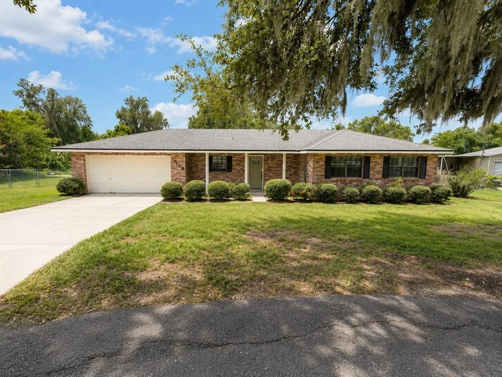 Unit for sale at 7126 SHEFFIELD DRIVE, LAKELAND, FL 33810