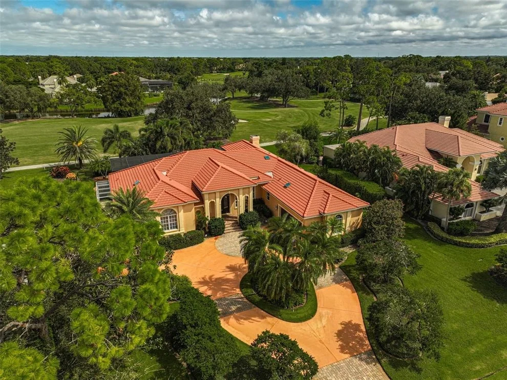 Unit for sale at 909 MACEWEN DRIVE, OSPREY, FL 34229