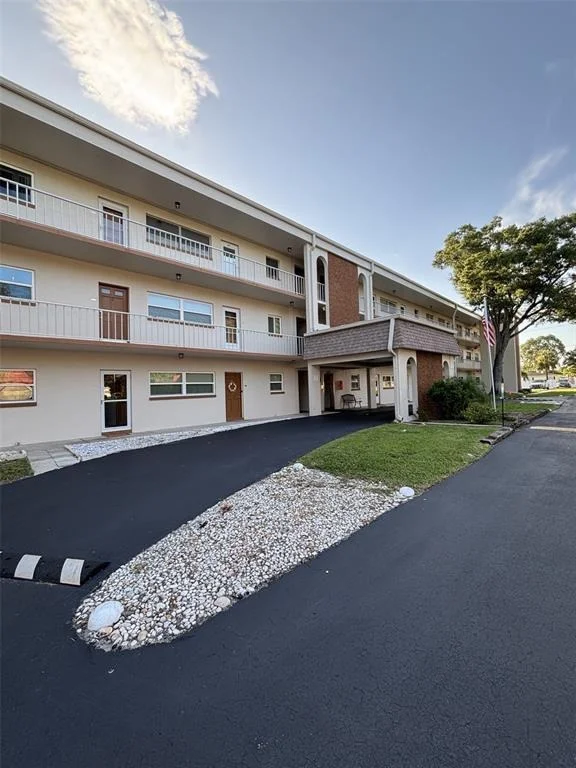 Unit for sale at 5880 38TH AVENUE N, ST PETERSBURG, FL 33710