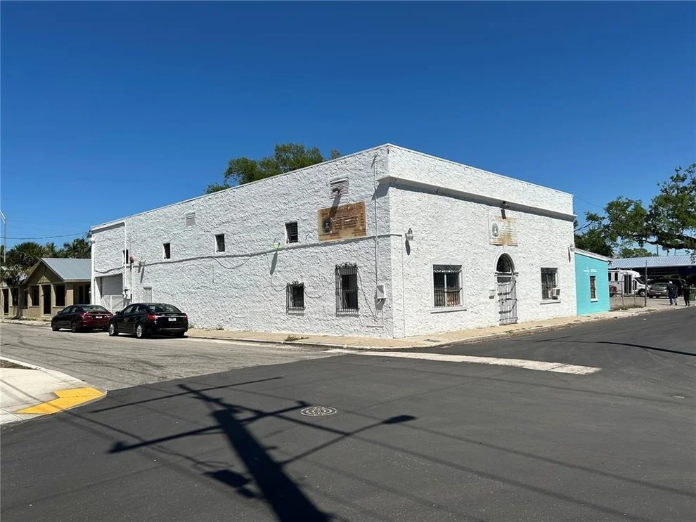 Unit for sale at 718 7TH AVENUE W, BRADENTON, FL 34205