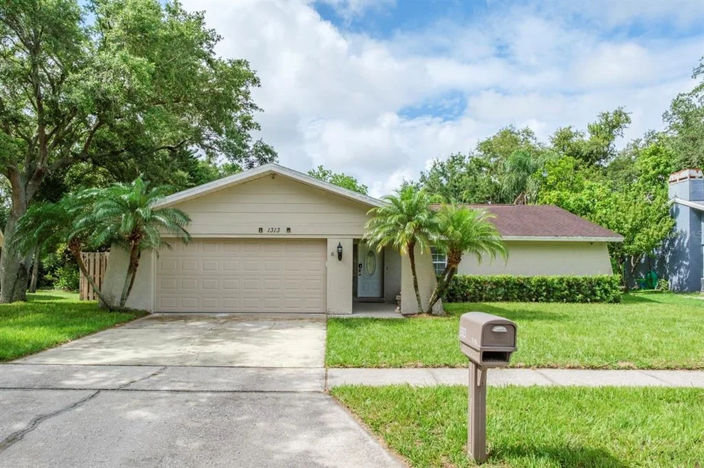 Unit for sale at 1313 WHISPER DRIVE, LARGO, FL 33770