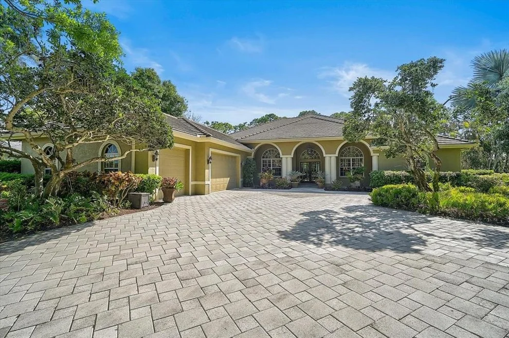 Unit for sale at 448 E MACEWEN DRIVE, OSPREY, FL 34229