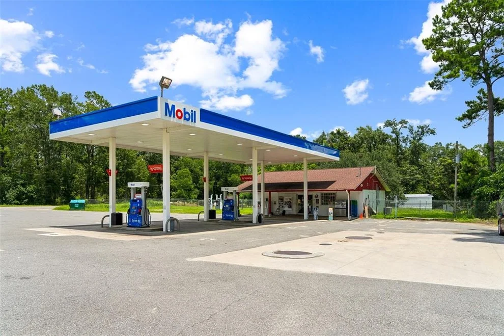 Unit for sale at 3749 PAT THOMAS PARKWAY, QUINCY, FL 32351