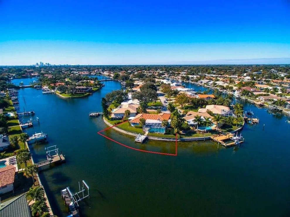 Unit for sale at 2096 MASSACHUSETTS AVENUE NE, ST PETERSBURG, FL 33703