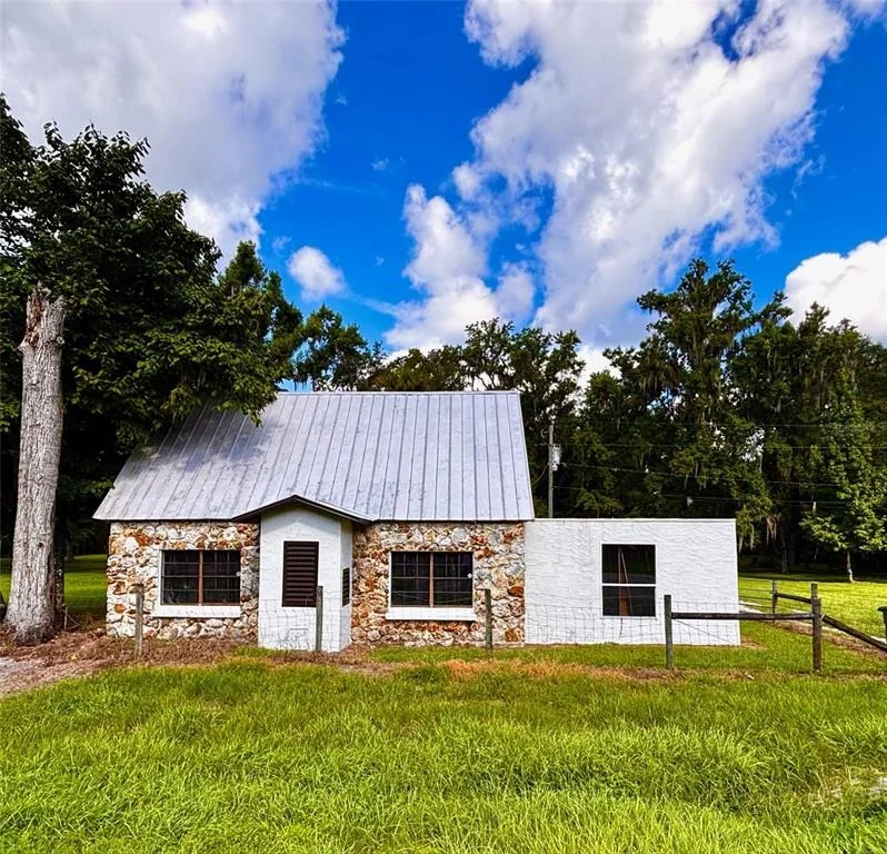 Unit for sale at 9499 TREIMAN BOULEVARD, WEBSTER, FL 33597