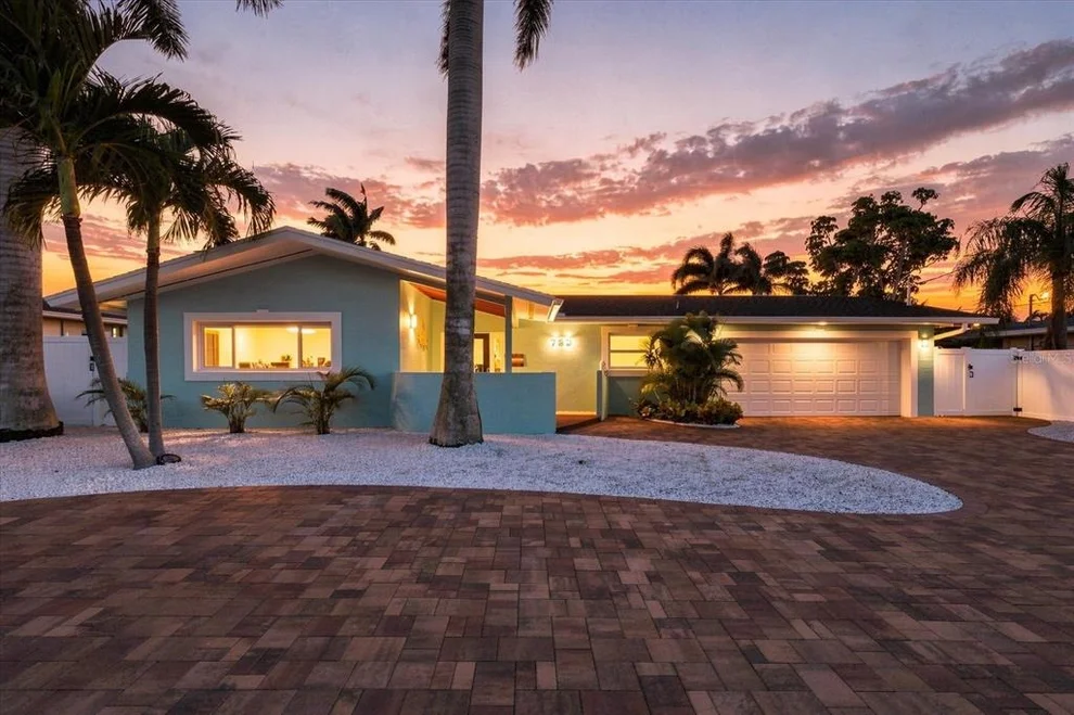 Unit for sale at 7852 CAUSEWAY BOULEVARD S, ST PETERSBURG, FL 33707